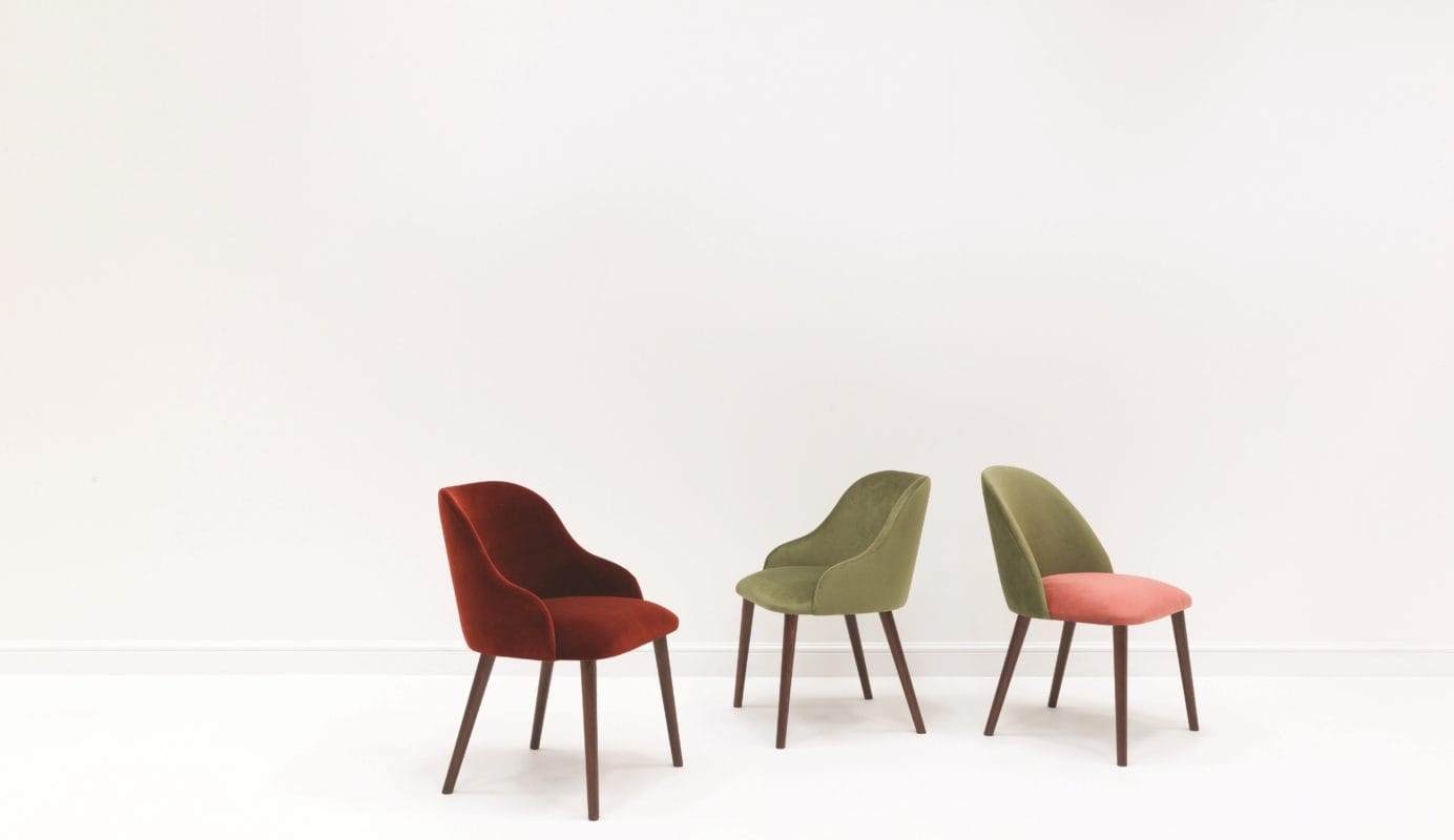 ONYX CURVED BACK SIDE CHAIR Nobis Restaurant Furniture